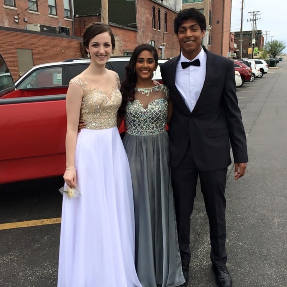 Beautiful prom dress, sequined gold top